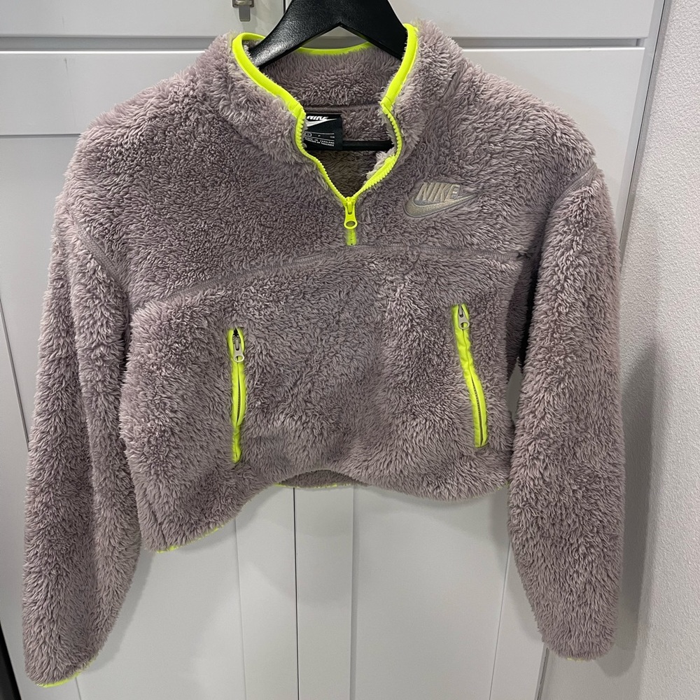 Nike women’s Sherpa cropped jacket